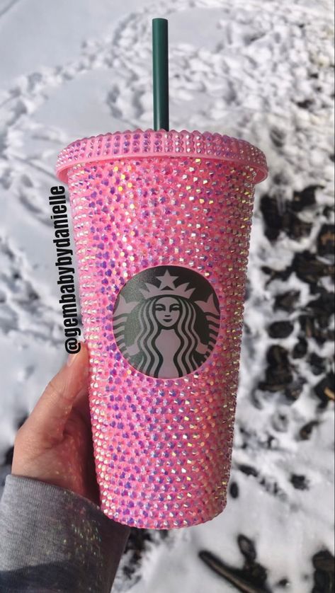 Pink Rhinestone Starbucks Cup, Neon Lights Party, Copo Starbucks, Starbucks Tumbler Cup, Starbucks Cup Design, Starbucks Cup Art, Starbucks Diy, Rhinestone Cups, Bling Ideas