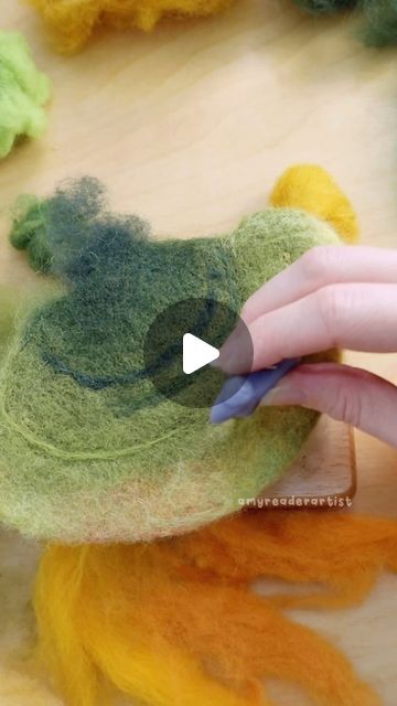 Needle Felting Tutorial, Felt Mushroom, Mushroom Crafts, Wet Felting Projects, Felt Pictures, Needle Felting Tutorials, Heart Garland, Art Videos Tutorials, Fiber Artist