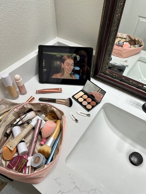 Morning Get Ready Aesthetic, Woman Doing Makeup In Mirror, Getting Ready Aesthetic Mirror, Getting Ready In Mirror, Get Ready With Me Aesthetic, Getting Ready Makeup, Aesthetic Finder, Girl Getting Ready, Getting Ready Aesthetic