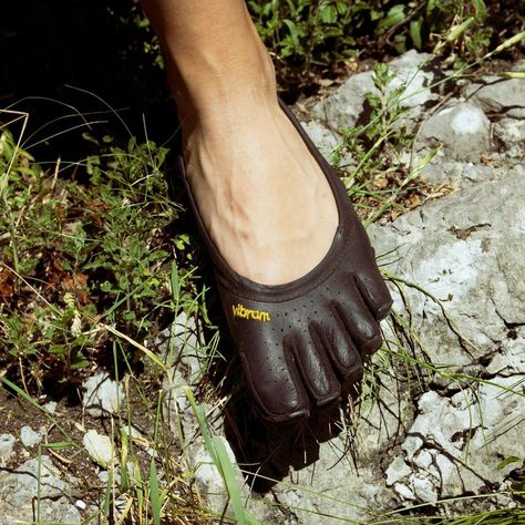 Vibram Fivefingers Outfit, Carhartt Campaign, Dramatic Clothing, Dramatic Clothes, San Junipero, Vibram Fivefingers, Cute Slippers, Minimalist Shoes, Chunky Shoes