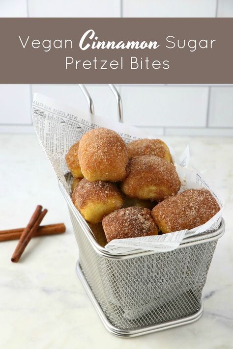 Vegan Cinnamon + Sugar Pretzel Bites - Labeless Nutrition Cinnamon Sugar Pretzel Bites, Pretzel Recipes, Cinnamon Bites, Gluten Free Soft Pretzels, Vegan Bakes, Cinnamon Pretzels, Cinnamon Sugar Pretzels, Vegan Ideas, Homemade Soft Pretzels