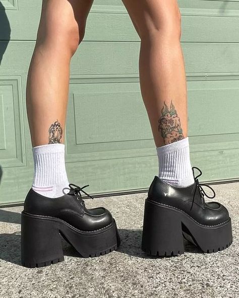 Windsorsmith Boots, Windsor Smith Shoes, Gothic Boots, Gothic Shoes, Pu Boots, Punk Boots, Windsor Smith, Black Platform Shoes, Platform Mary Janes