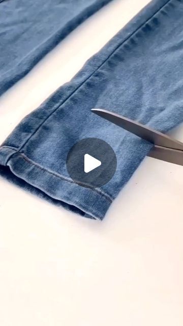 203K views · 7.1K likes | clothes on Instagram: "Practical hem technique for jeans 🪡💙 @lvbaglove

 #sewing #handmade #kiniting #moda #fashion #love #reelsvideo #reelsviral #trending #dress #clothes #lvclothes #Paris" Lv Clothes, Tips Menjahit, Hemming Jeans, Trending Dress, Sewing Jeans, Sew Ins, How To Hem Pants, Creation Couture, January 15