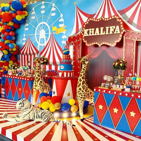 Khalifa’s Dumbo Carnival | CatchMyParty.com Carnival Birthday Party Ideas, Carnival Party Decorations, Circus 1st Birthdays, Circus Party Decorations, Circus Birthday Party Theme, Circus Vintage, Carnival Birthday Party Theme, Carnival Birthday Party, Circus Carnival Party