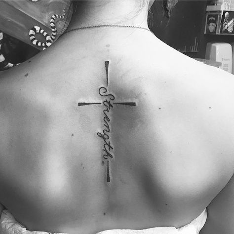 Cross tattoo meanings, designs and ideas with great images for 2016. Learn about the story of cross tats and symbolism. Cross Tattoo Meaning, Unique Cross Tattoos, Tattoo Sonne, Tattoo Cross, Spiritual Tattoo, Tattoo Diy, Tattoos Infinity, Cross Tattoos For Women, Strength Tattoo