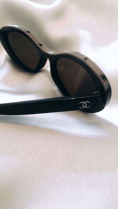 Chanel sunglasses 2020 oval Chanel Oval Sunglasses, Chanel Sunglasses Aesthetic, Channel Sunglasses, Sunglasses 2020, Chanel Glasses, Sunglasses Logo, Stylish Glasses, Trendy Sunglasses, Chanel Sunglasses