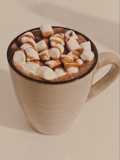 #aesthetic #hotchocolaterecipes #marshmallow #photography #recipe Marshmallow Photography, Marshmallow Pictures, Jackie Burkhart, Cozy Things, Roasting Marshmallows, Chocolate Caliente, Coffee Corner, Simple Pictures, Hot Chocolate Recipes