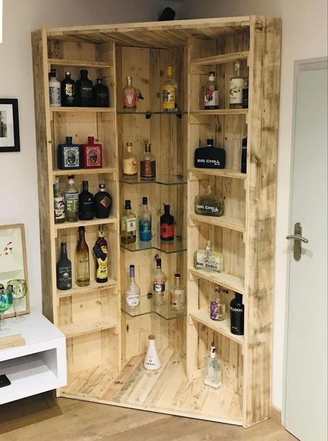 Diy Liquor Cabinet, Corner Liquor Cabinet, Corner Bar Ideas, Wooden Pallet Ideas, Wood Pallet Ideas, Diy Wood Pallet, Pallet Furniture Plans, Ikea Kitchen Island, Diy Mud Kitchen