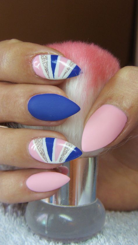 Blue And Pink Short Nails, Pink And Blue Nails Design Summer, Royal Blue And Pink Nails, Navy Pink Nails, Dark Blue And Pink Nails, Navy Blue And Pink Nails, Pink And Blue Nails Gender Reveal, Pink And Blue Nails Design, Gel Nails Pink And White