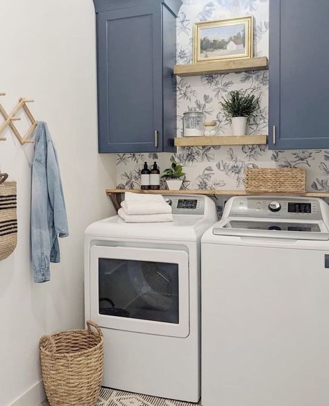 Laundry Quotes, Laundry Room Update, House Laundry Room, Blue Laundry Rooms, Small Laundry Room Makeover, Laundry Room Wallpaper, Dream Laundry Room, Laundry Room Closet, Laundry Room Renovation