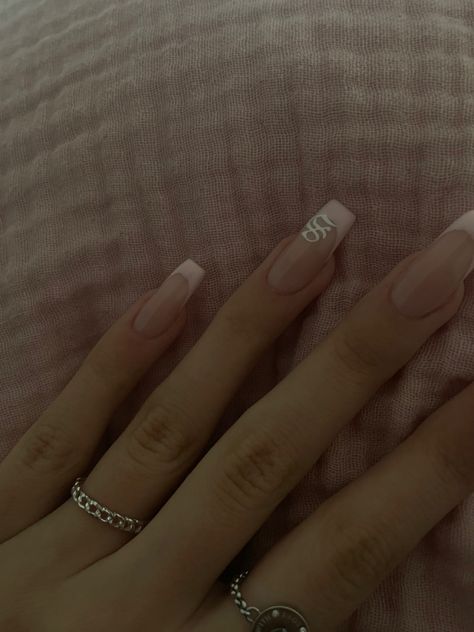 Initial E Nails, Nails With An E Initial, S On Nail, French Nails With Letters Initials, Letter E On Nails, Nails W Initial On It, Nails For Nyc, S Initial On Nails, French Tip With Initial Nails