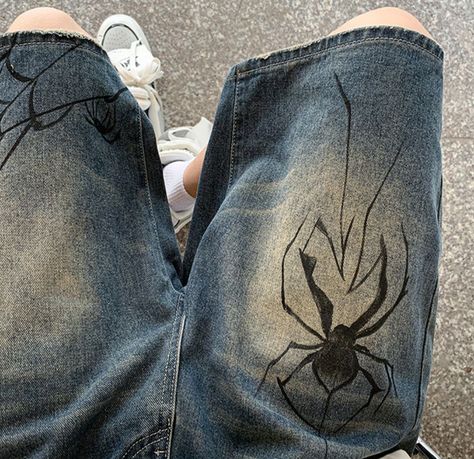 Spider Cobweb, Ripped Baggy Jeans, Festival Mode, Grunge Jeans, Denim Pants Fashion, Hip Hop Pants, Baggy Streetwear, Mens Denim Shorts, Patchwork Shorts