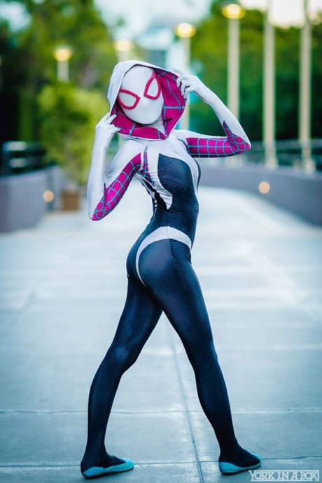 Spider-Gwen Espero que n tenha teia no lugarzinho dá felicidade Spiderwoman Marvel, Spider Gwen Cosplay, Fallout Cosplay, Belle Cosplay, Seluar Ketat, New Profile, Idee Cosplay, Spider Girl, Marvel Cosplay