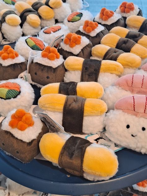 Cute sushi and maki jellicat Sushi Jellycat, Cute Sushi, Jelly Cat, Jellycat Stuffed Animals, Birthday List, Cat Stuff, Cat Toys, Christmas List, Jelly