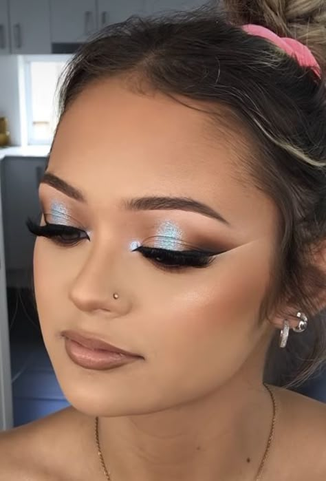 Bride Eyeshadow Looks, Full Face Makeup Prom, Blue Formal Dress Makeup, Wedding Guest Makeup Blue Dress, Light Blue And Silver Makeup Looks, Mamma Mia Makeup Looks, Baby Blue Quince Makeup, Makeup Look For Blue Dress, Baby Shower Makeup Ideas Blue