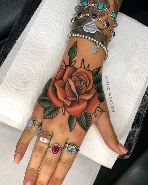 Traditional Hand Tattoo, Side Hand Tattoos, Purple Tattoos, Rose Hand Tattoo, Finger Tats, Hand And Finger Tattoos, Traditional Tattoo Sleeve, Traditional Roses, Inspiration Tattoos