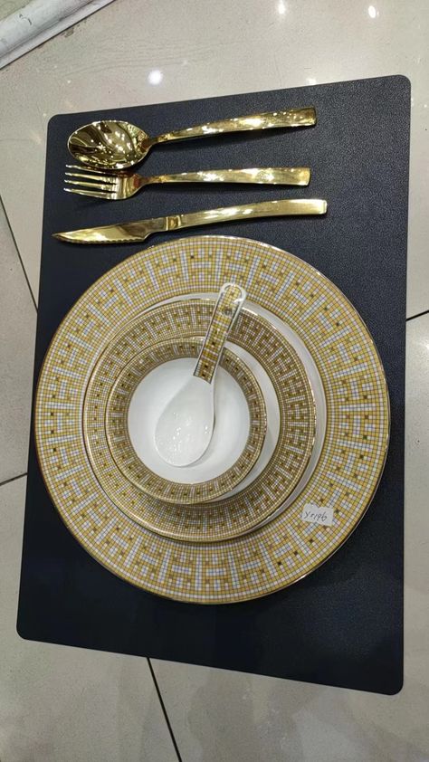 Classic dinnerware