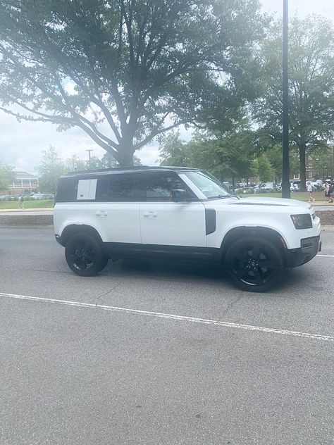 White Land Rover Defenders Land Rover Defender White, White Defender, White Land Rover, Car Goals, Land Rover Defender, Land Rover, Dream Cars, Cars, White