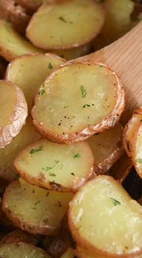 Pan Seared Potatoes, How To Cook Potatoes On Stove, Tuesday Meals, Sliced Fried Potatoes, Stove Top Potatoes, Fried Red Potatoes, Potatoes On The Stove, Scallop Potatoes, Recipes Potatoes