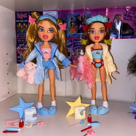 🩷BratzLoverSince2003💜 | Slumber Party 🩵🩷💅🏽🧡💛 #bratz #bratzdolls #bratzcollector #bratzcollection #bratzdoll #bratzmakeup #bratzfashion #bratzjade #bratzcloe… | Instagram Bratz Slumber Party, Bratz Doll Outfits, Doll Outfits, Slumber Party, Bratz Doll, Slumber Parties, Pretty Dolls, Doll Clothes, Dolls