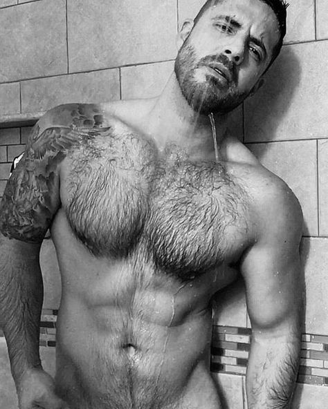 Men Shower, Husband Best Friend, F Men, Fashion Models Men, Ripped Body, Bear Men, The Shower, Shirtless Men, Good Looking Men