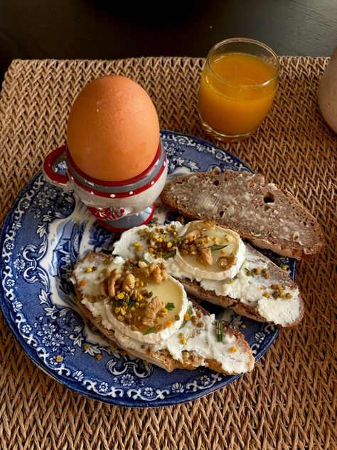 Mediterranean breakfast yummy Easter Luncheon, Mediterranean Cooking, Cooking Aesthetic, Mediterranean Breakfast, Breakfast Yummy, Fall 24, Food Inspo, Cooking Inspiration, Beautiful Food