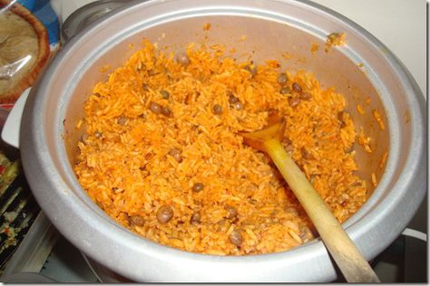 Arroz Con Gandules Rice Cooker, Puerto Rican Cuisine, Puerto Rico Food, Rice Cooker Recipes, Rican Food, Rice Cookers, Spanish Dishes, Puerto Rican Recipes, Latin Food