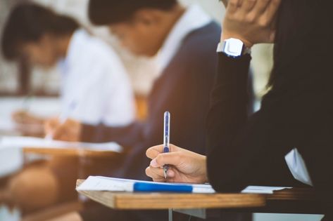 Close up hand of student reading and wri... | Premium Photo #Freepik #photo #business #school #people #hand Exam Pictures, Exam Photos, Writing Images, Lectures Room, Exam Answer, Pencil Writing, Tiger Art, Student Reading, Content Ideas