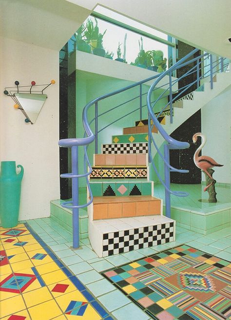 Heather Duke is obviously rich. She wants nothing more than to live in a trendy house. So she makes her parents remodel the staircase going upstairs. Plus peak the green accent wall and the green vase. Obviously Heather Duke's color before taking the color red. 1980s Interior, 90s Interior, 80s Interior Design, 80s Interior, 70s Interior, 80s Decor, Retro Interior Design, Interior Vintage, Memphis Design