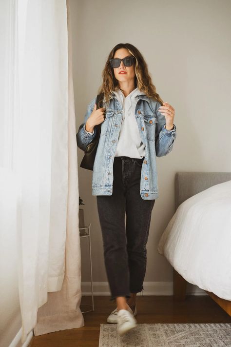 Daily Look 9.23.23 - Stitch & Salt California Casual Clothing Style, Mom Spring Fashion, Denim And Denim Outfit, Casual Mom Style Spring, Women’s Capsule Wardrobe, Casual Early Spring Outfits, Oversized Denim Jacket Outfit Fall, Oversize Jean Jacket Outfit, 2024 Mom Fashion