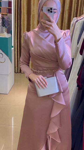 Dress Perpisahan Sma, Model Baju Bridesmaid, Model Tiktok, Braidsmaid Dresses, Elegant Silk Dresses, Outfit Kondangan, Dress Maker, Dress Kondangan, Hijab Wedding