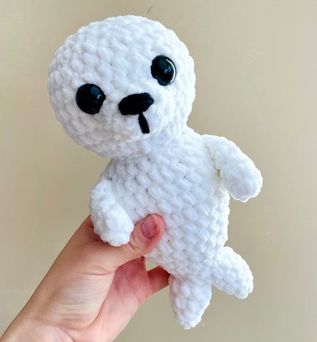 Beginner Crochet Stuffed Animals Free Patterns, No See Amigurumi Patterns, Free Crochet Plushie Patterns For Beginners, Crochet Baby Toys Free Pattern Easy, White Crochet Stuffed Animals, Yeti Crochet Pattern Free, Jumbo Amigurumi Free Pattern, Free Plush Crochet Patterns, Crochet Animal Ideas