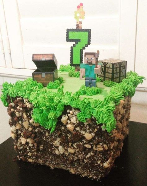 What a fantastic grass block cake at a Minecraft birthday party! See more party planning ideas at CatchMyParty.com! Minecraft Pasta, Pastel Minecraft, Minecraft Birthday Party Ideas, Minecraft Birthday Cake, 37 Birthday, Minecraft Birthday Party, Birthday Party Crafts, Minecraft Cake, Minecraft Birthday