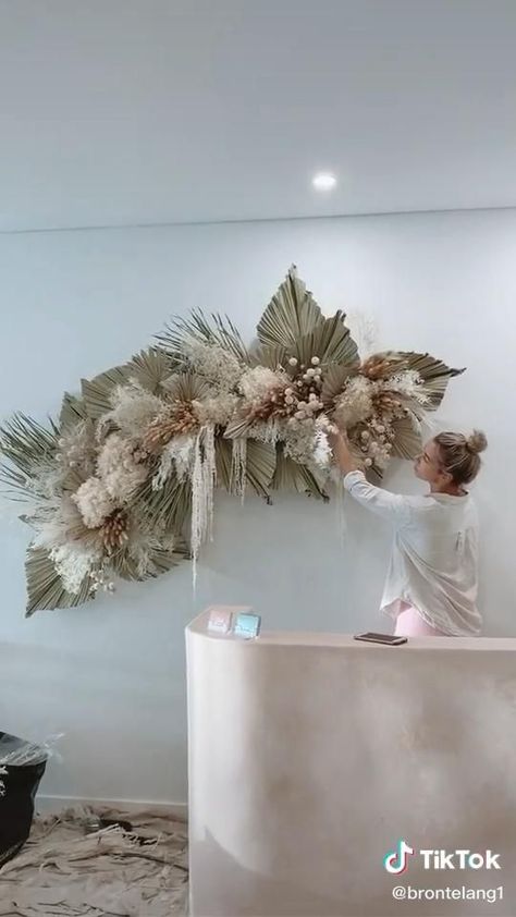 Gorgeous DIY floral wall decor [Video] | Diy floral wreath, Flower wall decor diy, Floral wall decor Dried Flower Wall Installation Diy, Dried Palm Wall Decor, Dried Palm Leaf Wall Decor, Chicken Wire Flower Arrangements On Wall, Diy Boho Dried Flower Arrangements, Dried Floral Wall Installation, Boho Arrangements Decor, Dried Pampas Decor, Flower Arrangement With Pampas