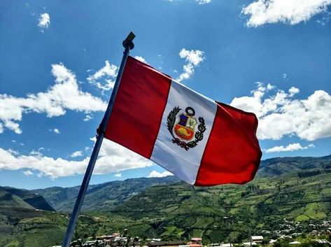 Peru Flag Aesthetic, Apocalypse Ideas, Peru Aesthetic, Peru Flag, Project 2025, 2024 Board, Vision Board Pics, Travel America, America Travel