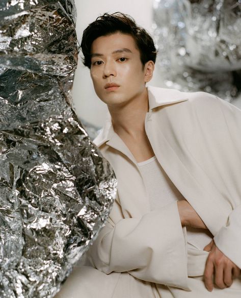 mackenyu arata for numero magazine Numero Magazine, Mackenyu Arata, Kyokushin Karate, One Piece Crew, Asian Love, Aluminium Foil, Japanese American, Family Dynamics, But Why