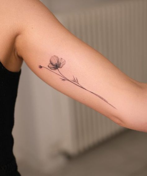 Floral Stem Tattoo, Back Arm Flower Tattoo, Poppy Back Tattoo, Lotus Flower Forearm Tattoo, Blue Poppy Tattoo, Flower Bicep Tattoo, One Line Tattoo Minimalist, Tattoo Spots For Women, Flower Tattoo Women