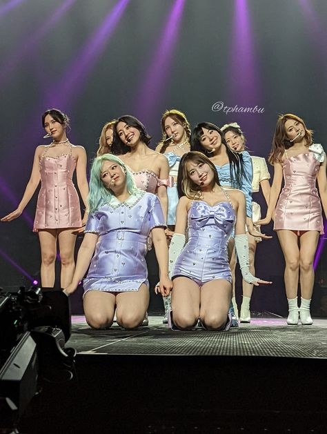 Twice Jeongyeon Outfit, Twice Outfits, Twice Jeongyeon, Funny Photoshop, Chaeyoung Twice, Modest Fashion Outfits, Kpop Outfits, One In A Million, Types Of Fashion Styles