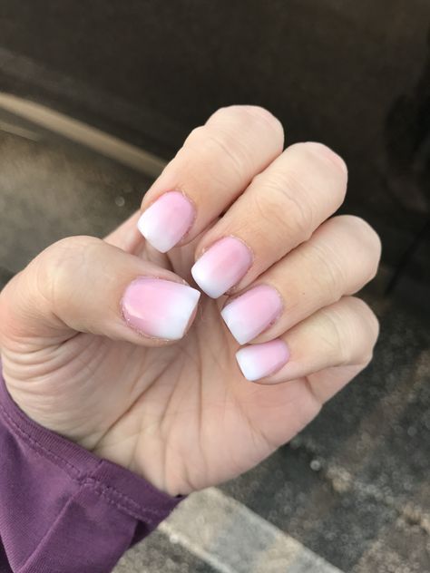 Pink Ombré Nails White And Pink Ombre Nails, Nails Glitter Short, Nails Hombre, Pink Ombre Nails Glitter, White And Pink Ombre, Nail Art Cute, Sns Nails Colors, Nail Board, Ombré Nails