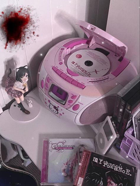 Hello Kitty Boombox Aesthetic, Hello Kitty Radio, Hello Kitty Cd Player, Girly Gadgets, Pink Cd Player, Emo Bedroom, Pink Radio, Hole Band, Pink Cd