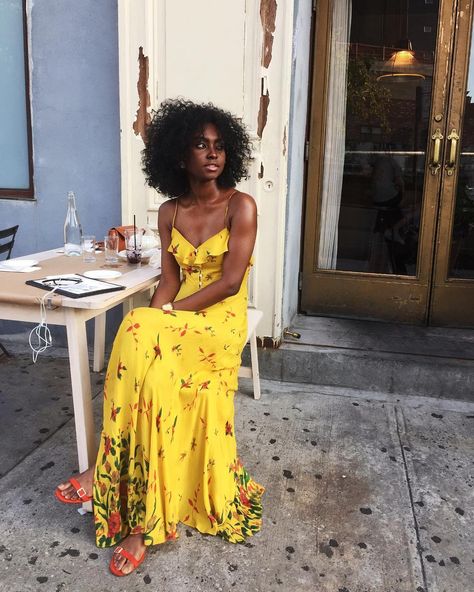 @gazellerenee Black Is Beautiful, Trendy Dresses, Mykonos, Beautiful Black Women, Outfits Casuales, Yellow Dress, Look Fashion, Summer Style, Cuba