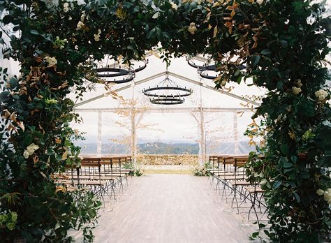 Scenic Views Blackberry Farms Wedding, Blackberry Farm Tennessee, Blackberry Mountain, Rustic Wedding Cakes, Rustic Mountain Wedding, Blackberry Farm, Blackberry Farms, Mountain Top Wedding, Vintage Ideas