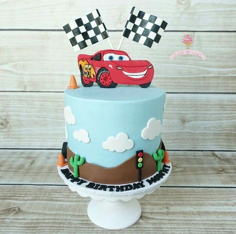 Lighting Mcqueen Cake, Lightning Mcqueen Birthday Cake, Cars Cake Design, Lightning Mcqueen Cake, Pastel Rainbow Cake, Mcqueen Cake, Easy Minecraft Cake, Cars Birthday Cake, Ballerina Cakes