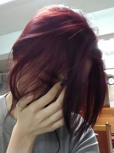 Dark Red Hair Hairstyles, Rose Red Hair Color, Super Dark Red Hair, Red Dark Hair, Cool Hair Colours, Red Hair Inspo, Wine Hair, Colour Hair, Hair Color Streaks