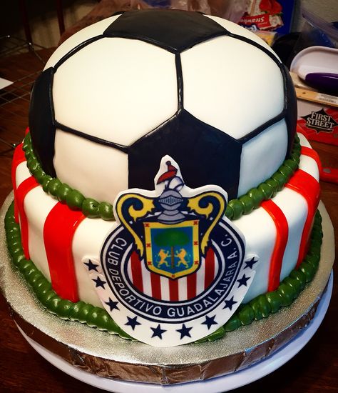 Chivas Soccer Cake Chivas Soccer Theme Birthday Party, Chivas Cake, Soccer Theme Birthday Party, Papas Birthday, Chivas Soccer, Red Star Belgrade, Soccer Cake, Party Like Its 1999, Soccer Theme