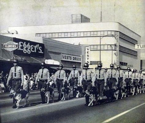 I remember this. Kern County California, Bakersfield California, Kern County, California History, Baker Street, Police Officer, Remember This, Photo Art, 1970s