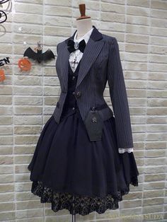 Istoria Modei, Sport Clothes, Old Fashion Dresses, Modieuze Outfits, Linnet, Super Sport, Clothes Shop, Rave Outfits, Lolita Dress