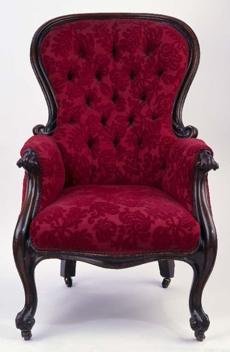 17 Divine Victorian Furniture Ideas For Elegant & Timeless Interior Gothic Chair, Victorian Armchair, Victorian Sofa, Gothic Furniture, Victorian Furniture, Red Chair, Furniture Sofa, Victorian Decor, Elegant Living Room