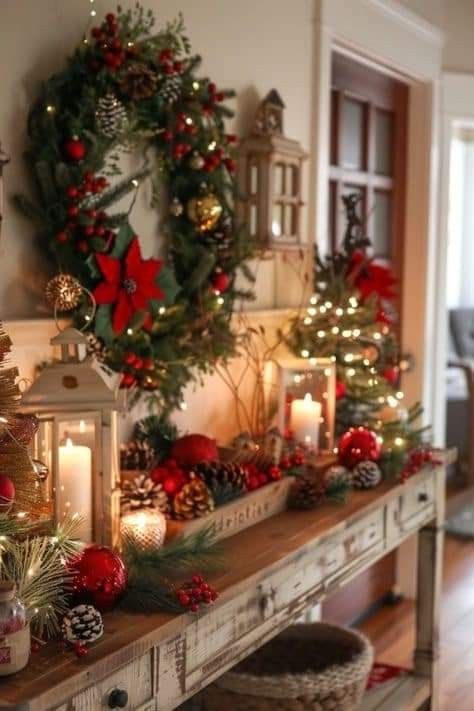 Christmas Entryway, Cozy Christmas Decor, Christmas Decor Inspiration, Country Christmas Decorations, Christmas Interiors, Christmas Themes Decorations, Christmas Mantle, Christmas Mantels, Noel Christmas