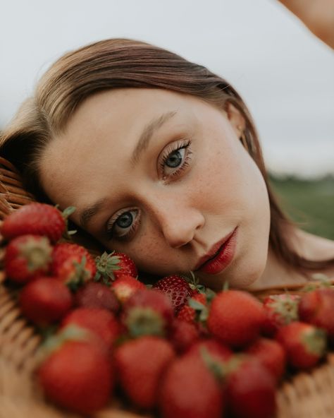 Strawberry pickin in a strawberry dress🍓 . . . . . . . #strawberrypicking #summerfashion #model Strawberries Photoshoot, Strawberry Photoshoot, Emily Collins, Strawberry Picking, Strawberry Dress, Dried Strawberries, Senior Pics, Strawberries, Summer Fashion